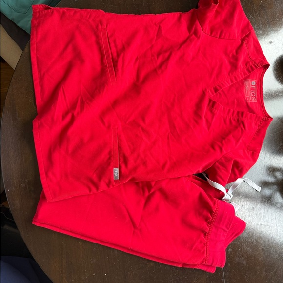 Figs Vivid Red Medical Scrub Set - Picture 4 of 4